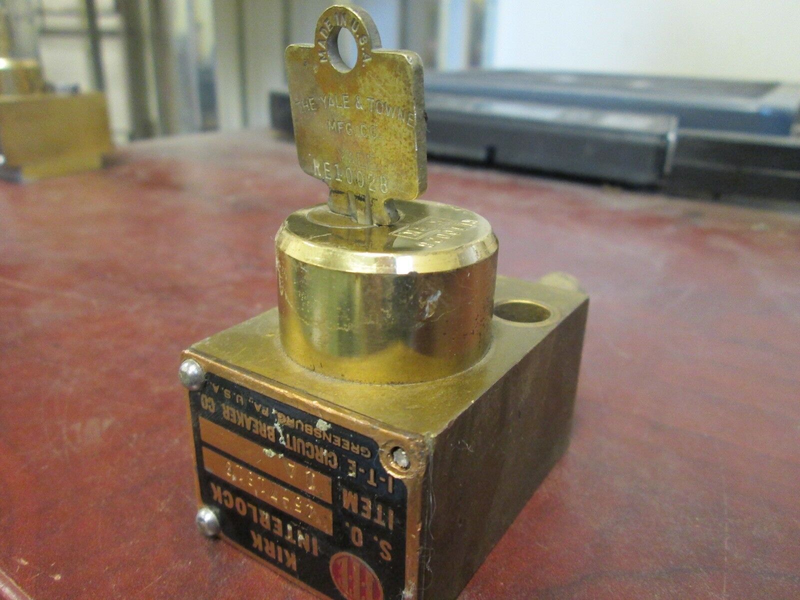 Kirk Interlock 45-71813 Stab Length: 2" to 2-3/4" Used