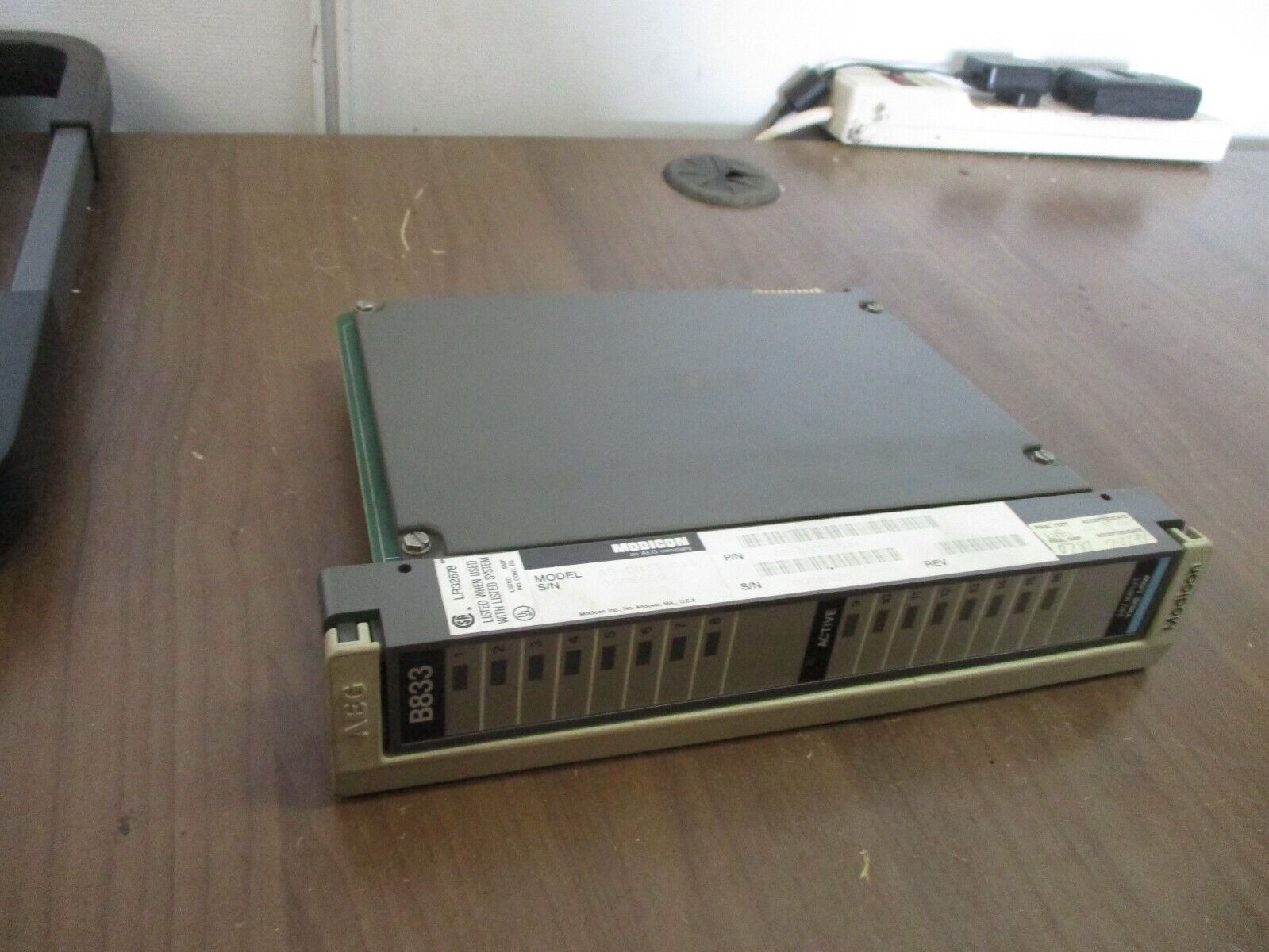 AEG Modicon True Low Input Module AS-B833-016 24V Used