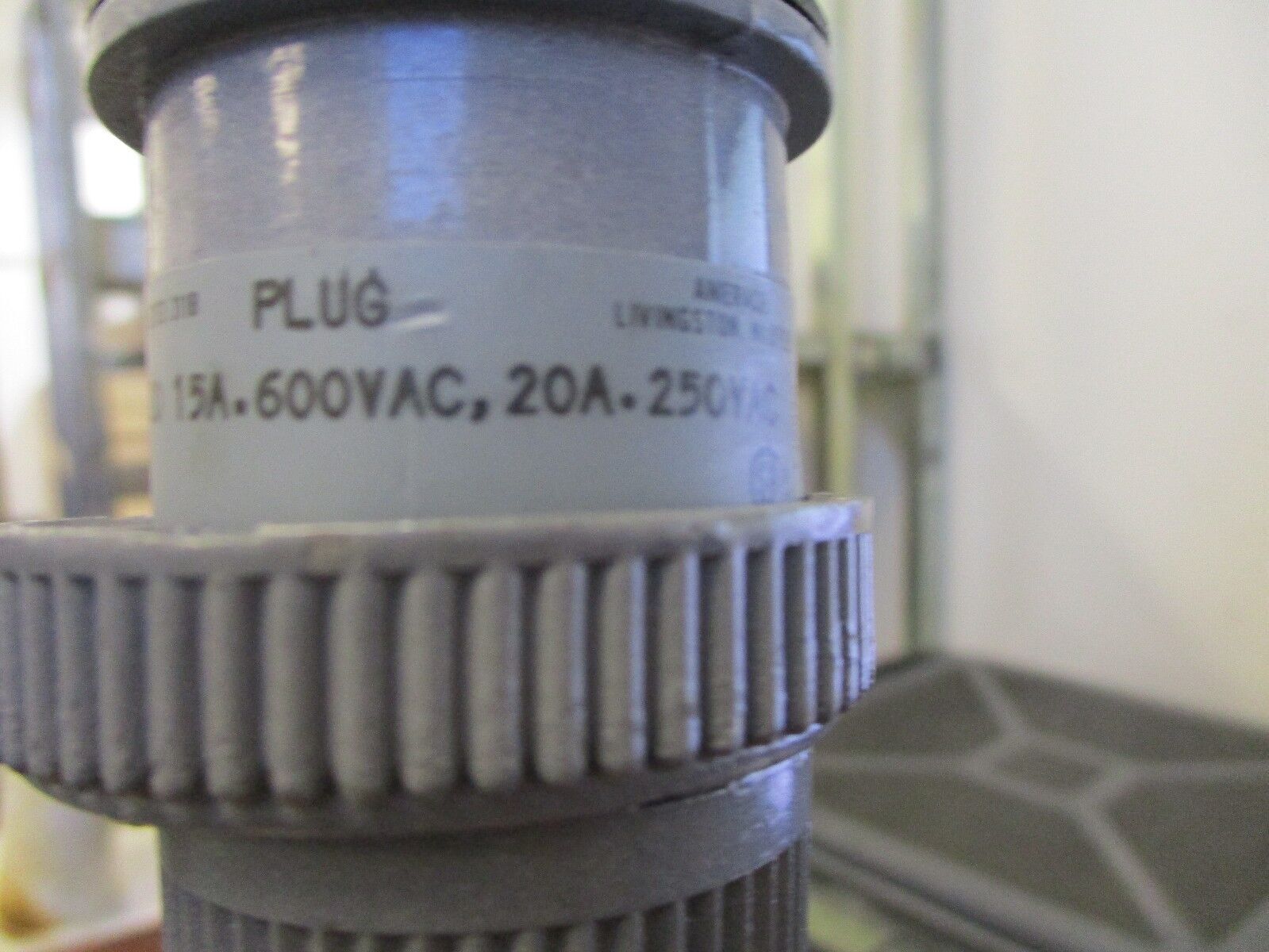 Russellstoll Plug 900572/3720 15A@600V AC 20A@250V AC Used