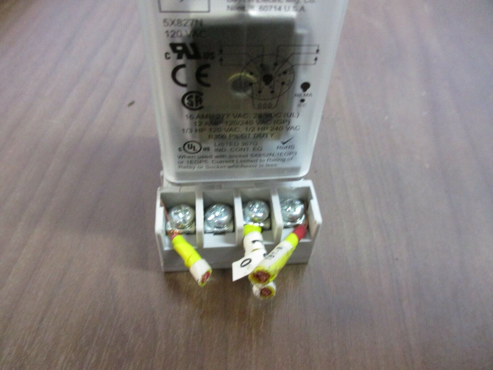 Dayton Relay w/Base 5X827N 120VAC Used