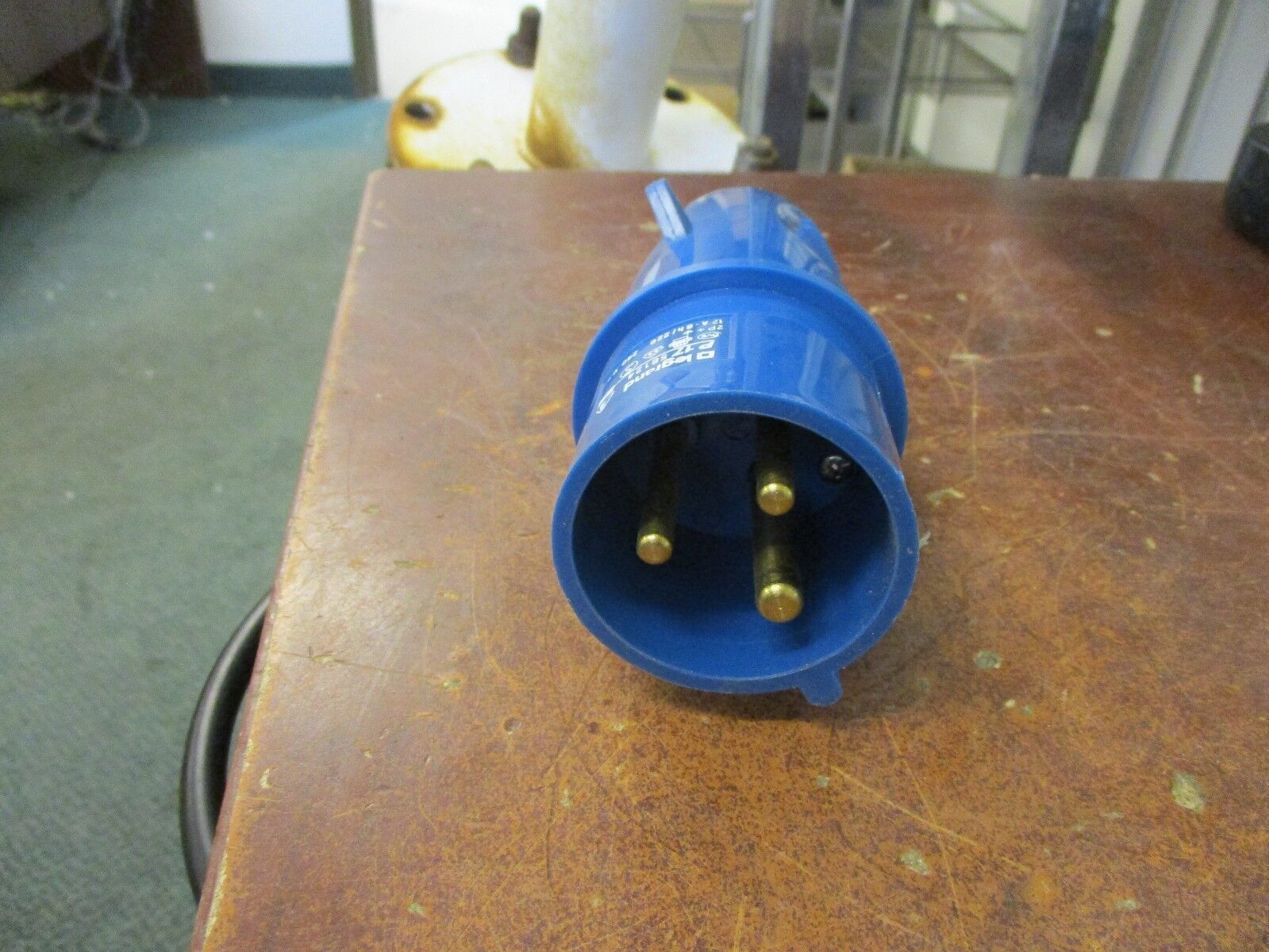 Legrand Plug P1758124 32A 220/240V 2P+ Ground Used