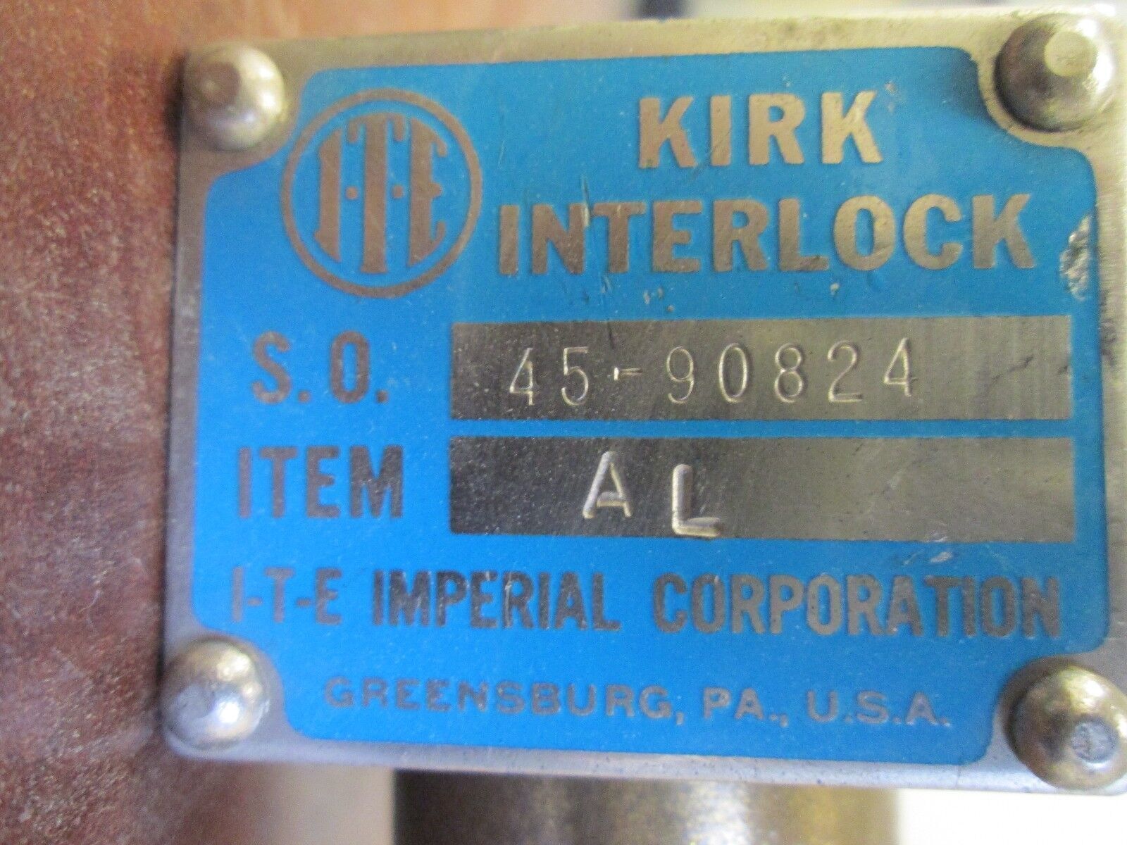 Kirk Interlock 45-90842 Stab Length: 2" to 2-3/4" Used