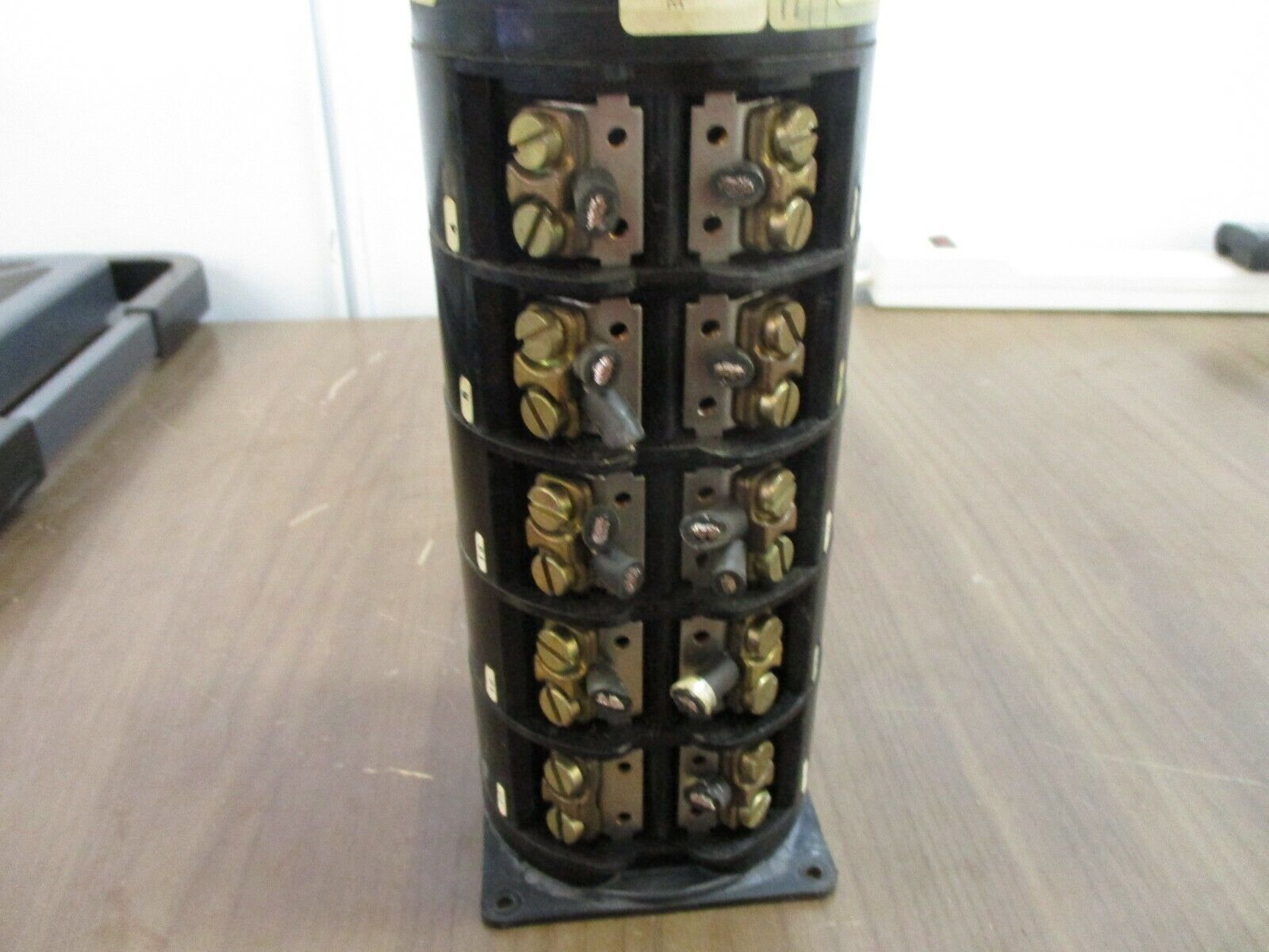 Entrelec I-80 Rotary Switch VY80/H/42447/X/CE99 80A 600V 3Ph *No Handle* Used