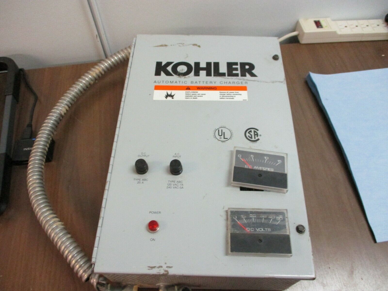 Kohler Automatic Battery Charger D-292864 Input: 120/240VAC 50/60Hz 1Ph 5.1/3.0A