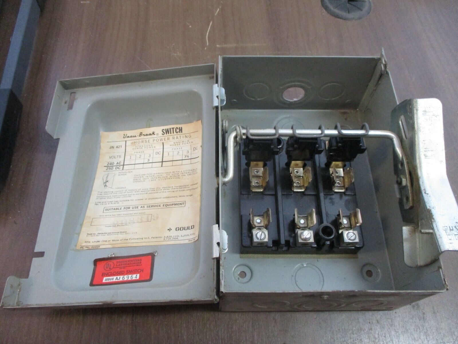 ITE Fusible Safety Switch JN-421 30A 240V 3Ph Used