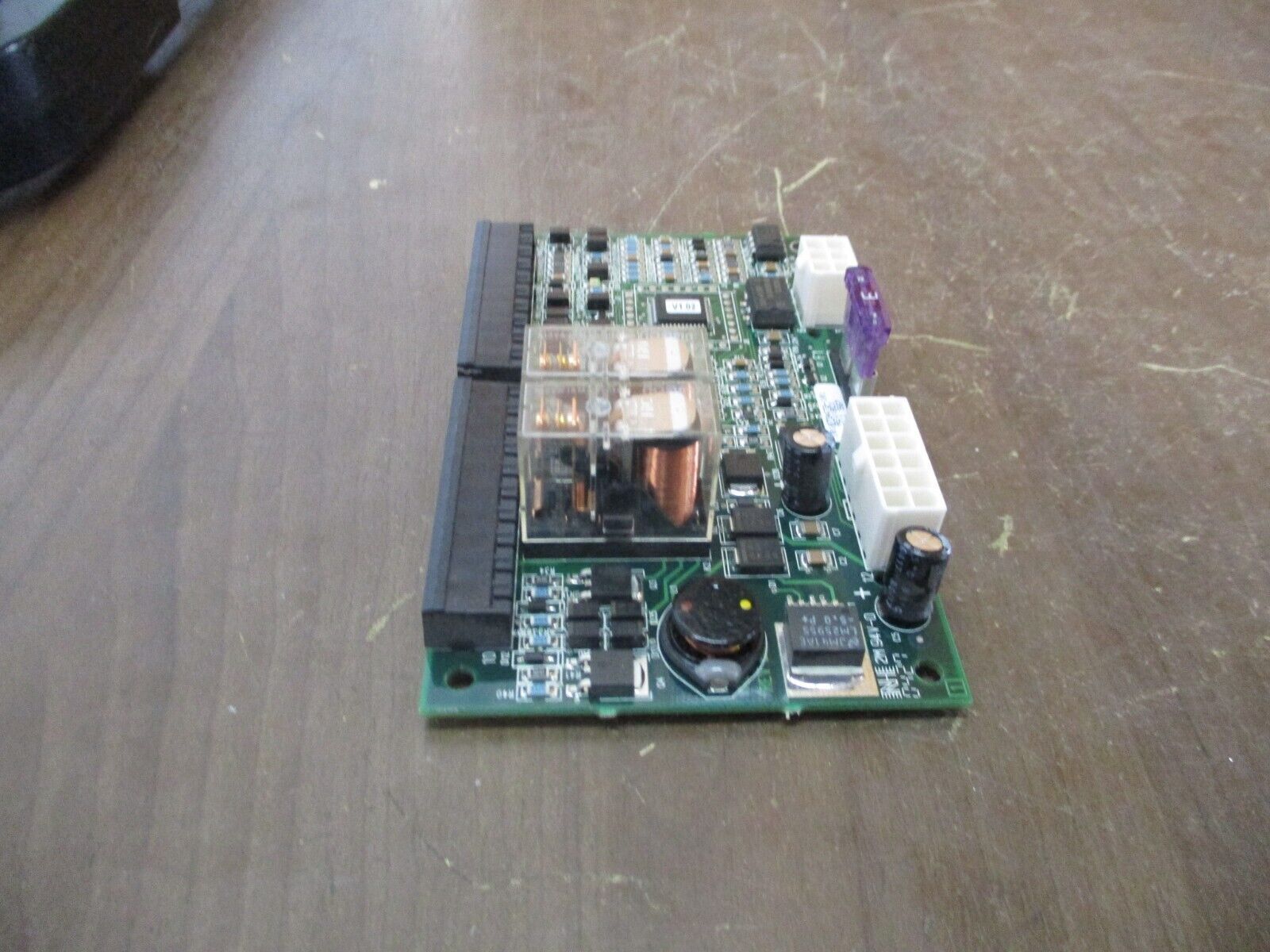 Eaton Control Board 101073473-101 Rev. B01 Used