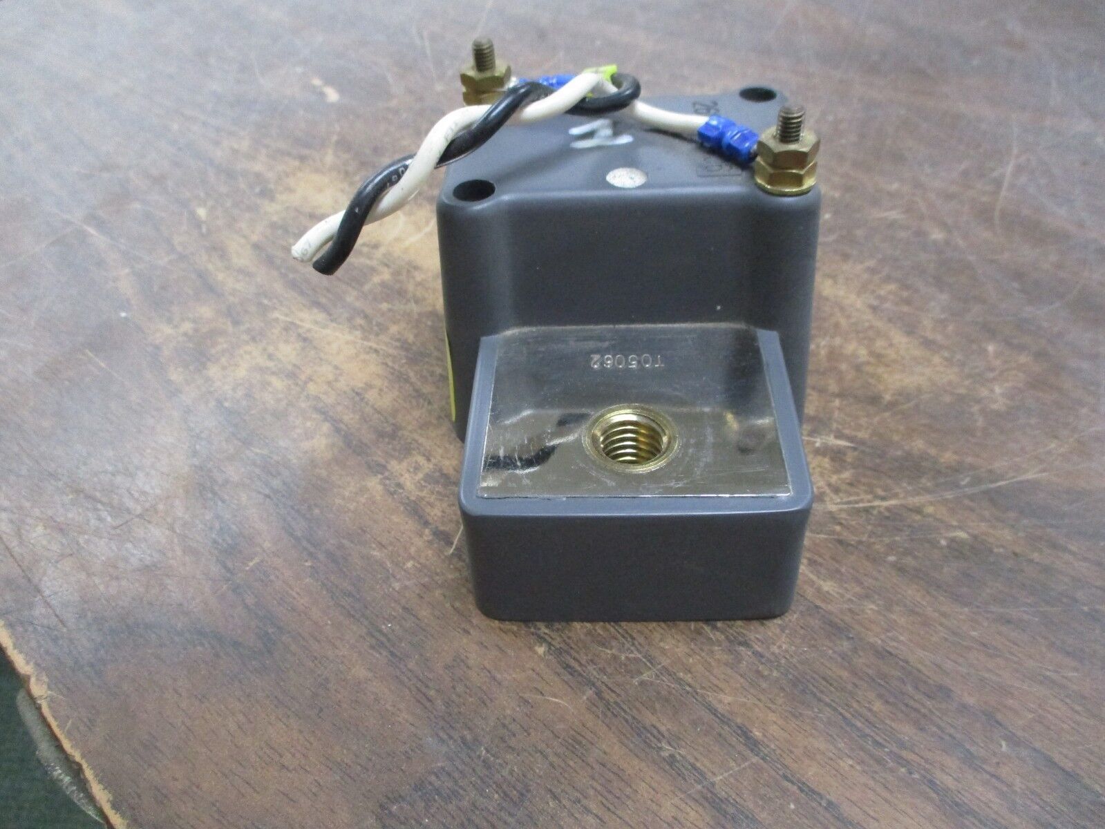 Cutler-Hammer Neutral Current Sensor 7801C40G02 Ratio 250:0.01A Used