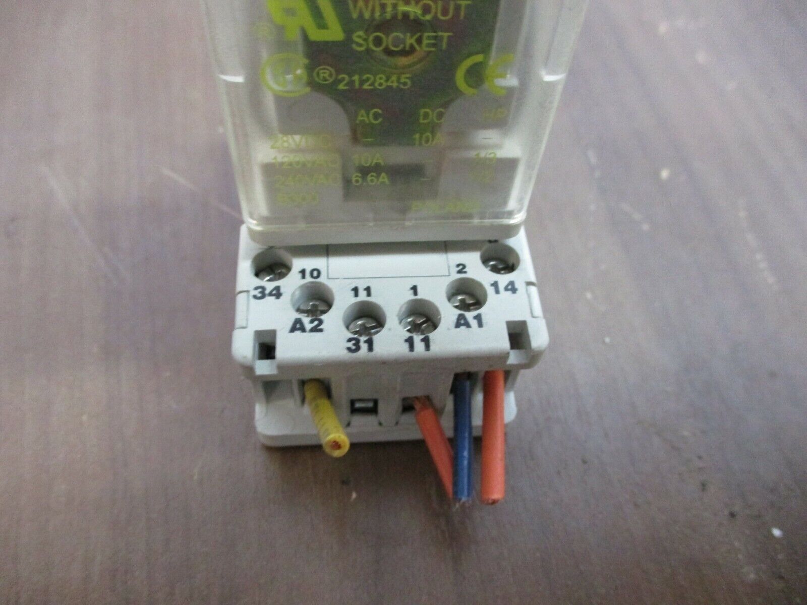 Square D Relay w/Base 8501KPD13V53 24VDC Used