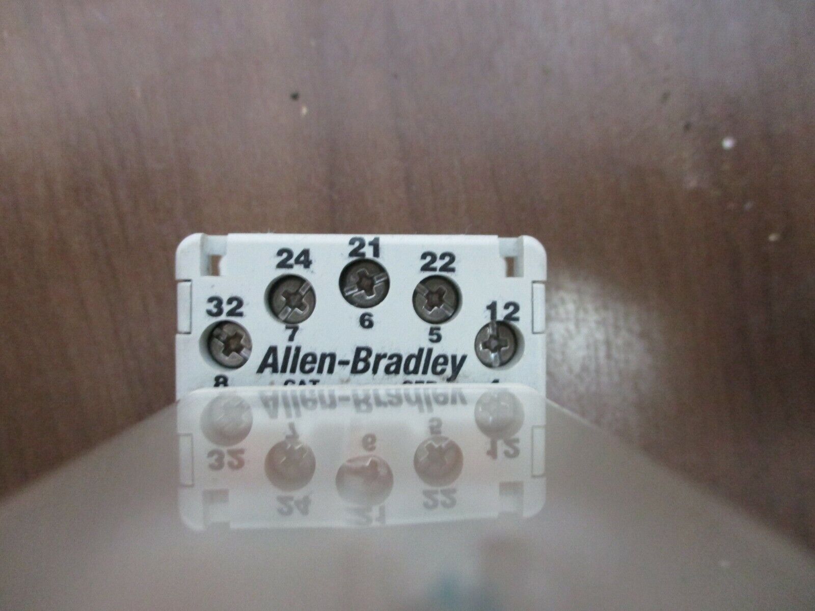 Square D Relay w/Base 8501KPD13V53 24VDC Used