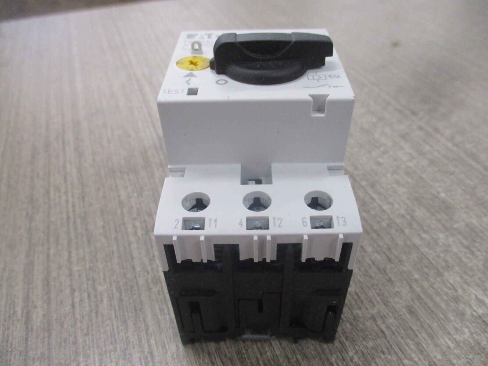 Eaton PKZM0-1 Manual Starter XTPR001BC1NL Trip: 0.63-1.0A New Surplus