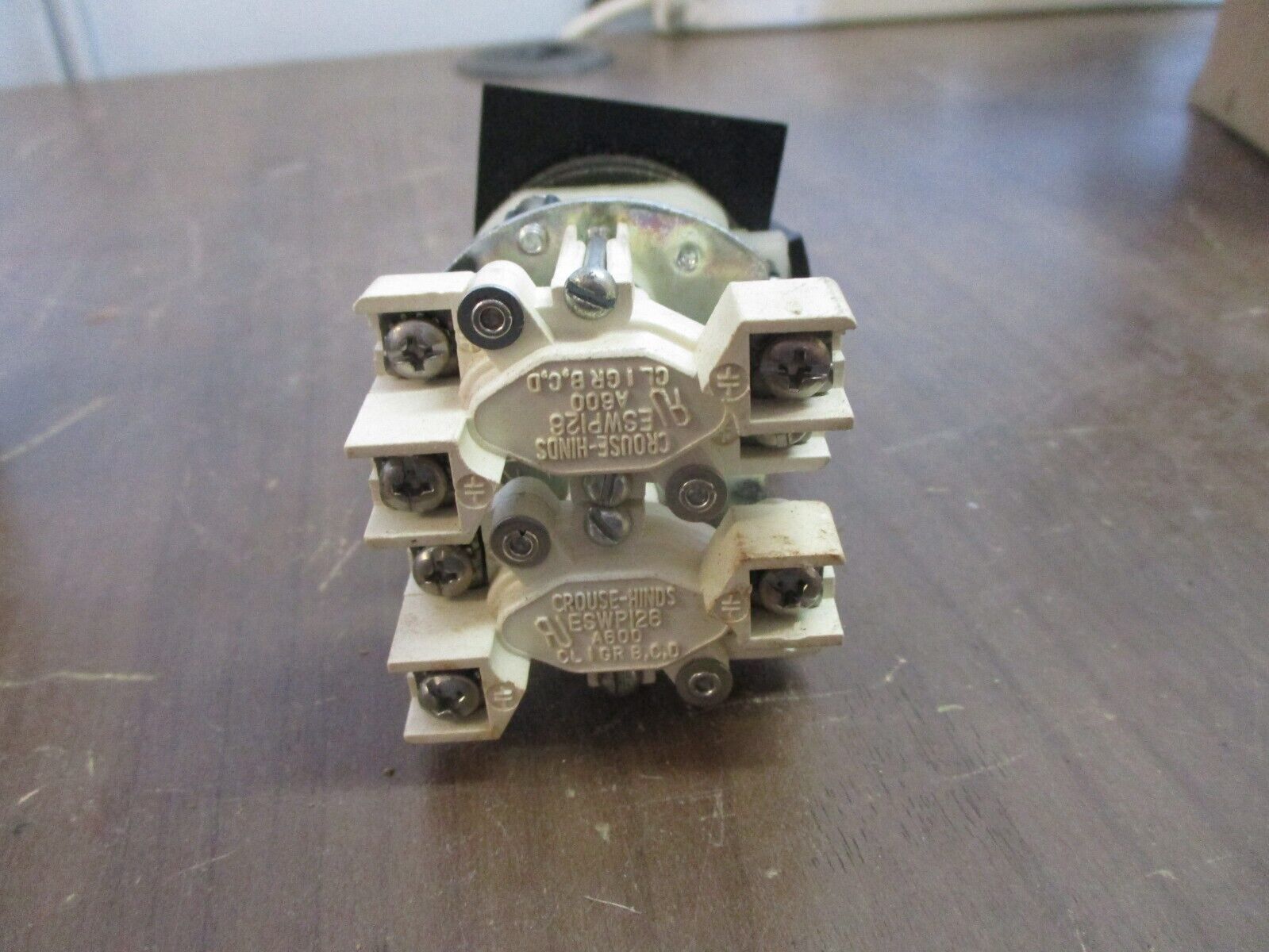 Crouse-Hinds Explosion Proof Selector Switch N2SW12221 2-Position 600V