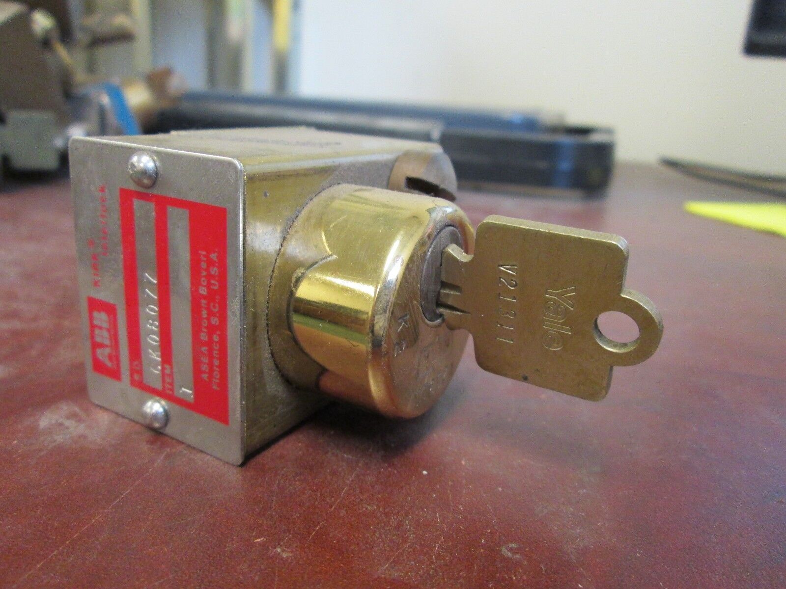 Kirk Interlock CK08077 Stab Length: 3/8" to 1-1/8" Used