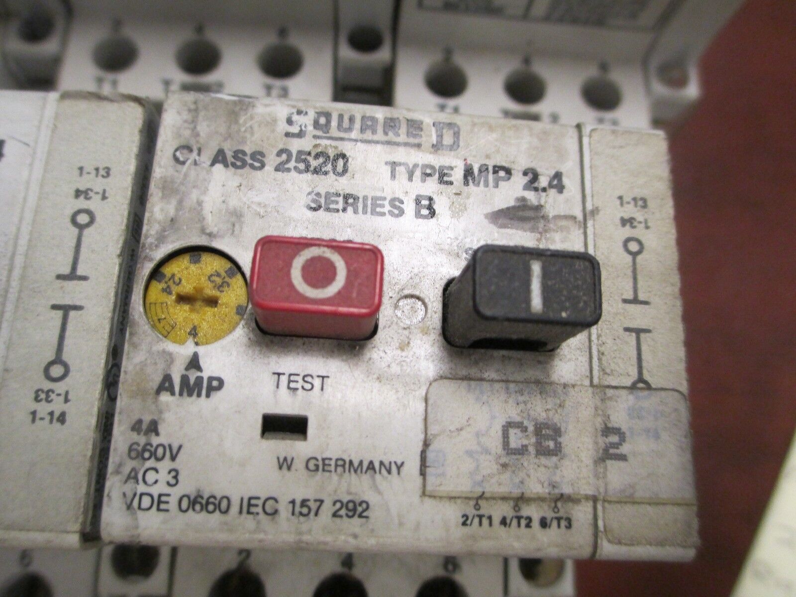 Square D Manual Motor Starter 2520 MP2-4 Range 2.4-4 A *Lot of 5* Used