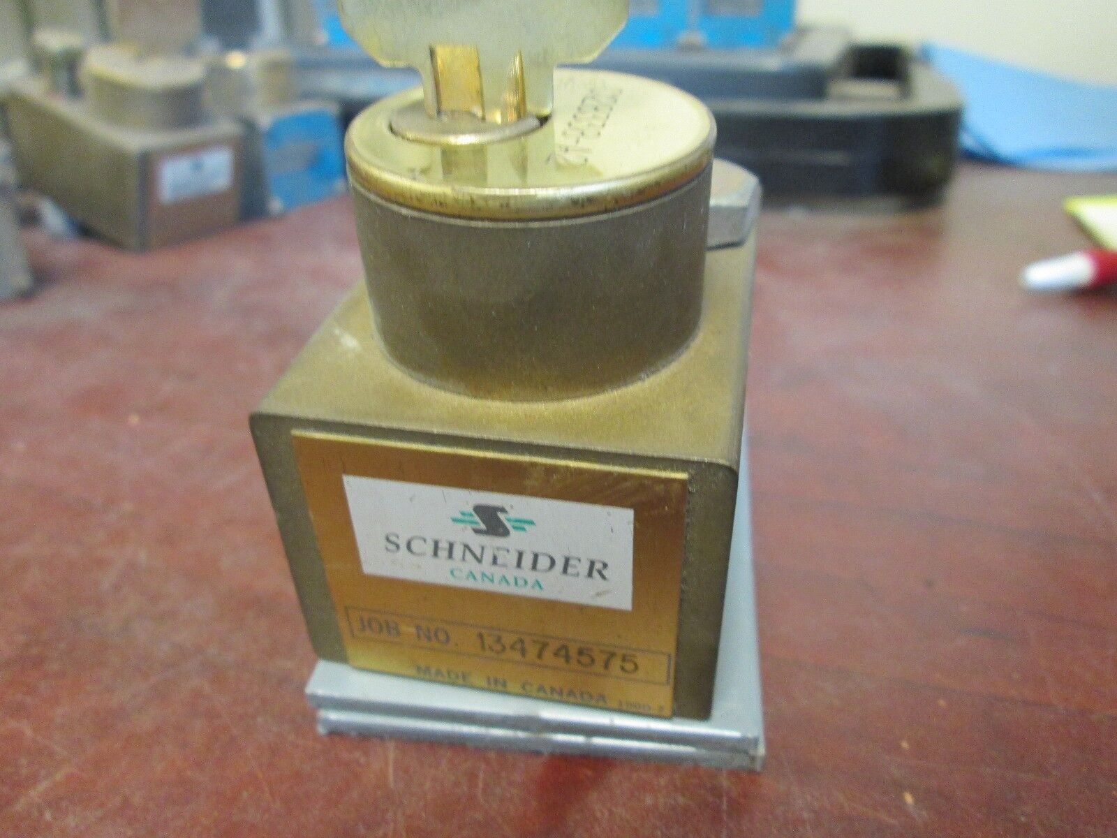 Schneider Lock 13474575 Stab Length: 1" to 1-3/4" Used