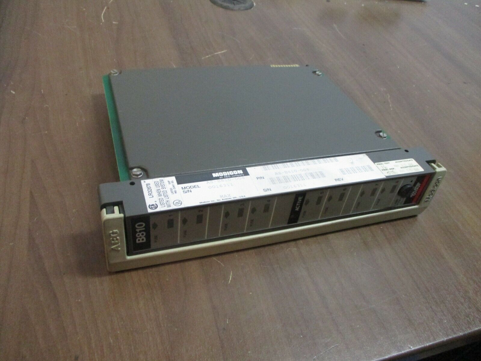 AEG Modicon Isolated Output Module AS-B810-008 115VAC Used