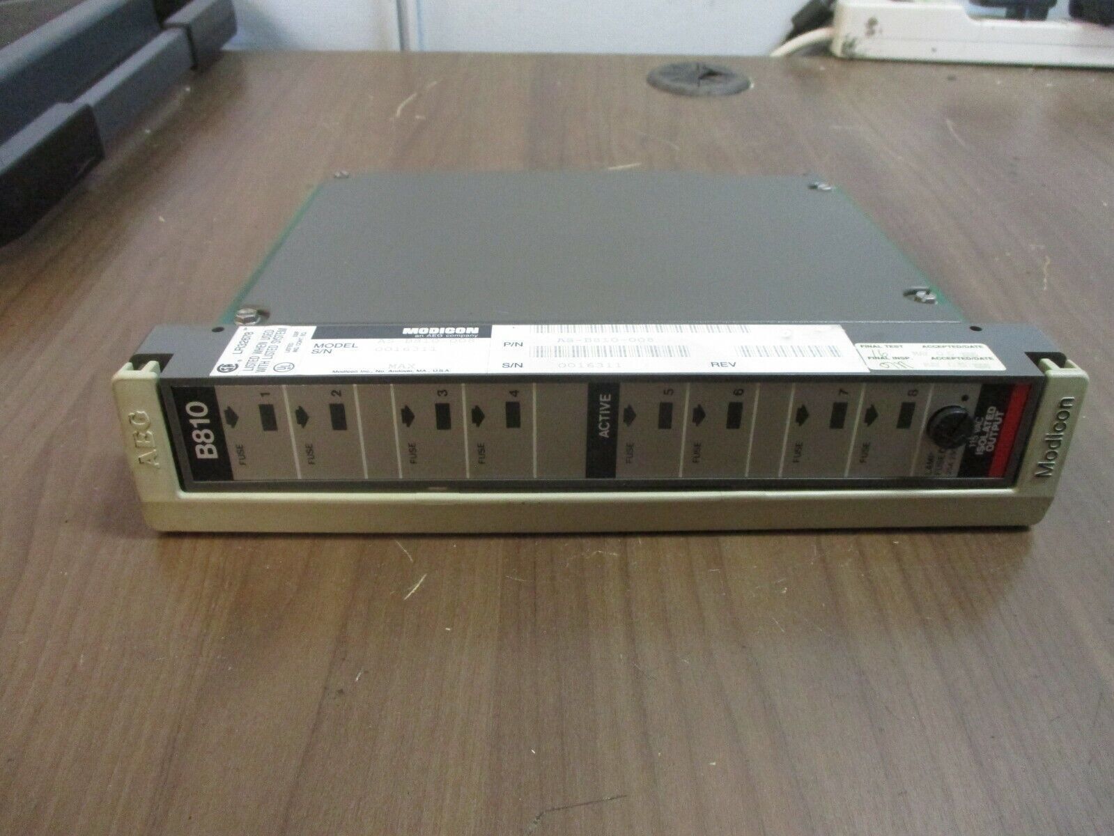 AEG Modicon Isolated Output Module AS-B810-008 115VAC Used