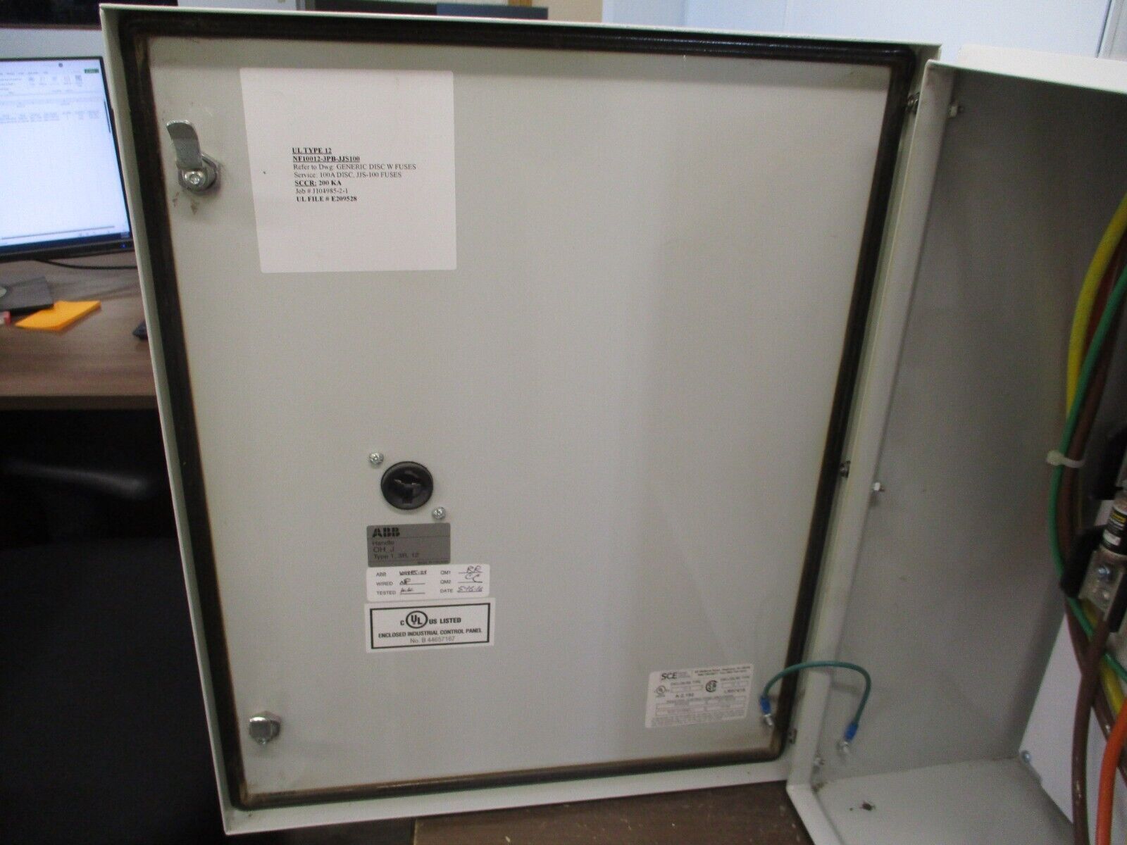 ABB Enclosed Disconnect w/ Fuses NF10012-3PB-JJS100 100A 3P JJS-100 Fuses Used