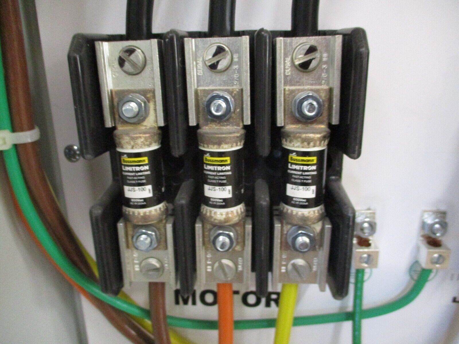 ABB Enclosed Disconnect w/ Fuses NF10012-3PB-JJS100 100A 3P JJS-100 Fuses Used