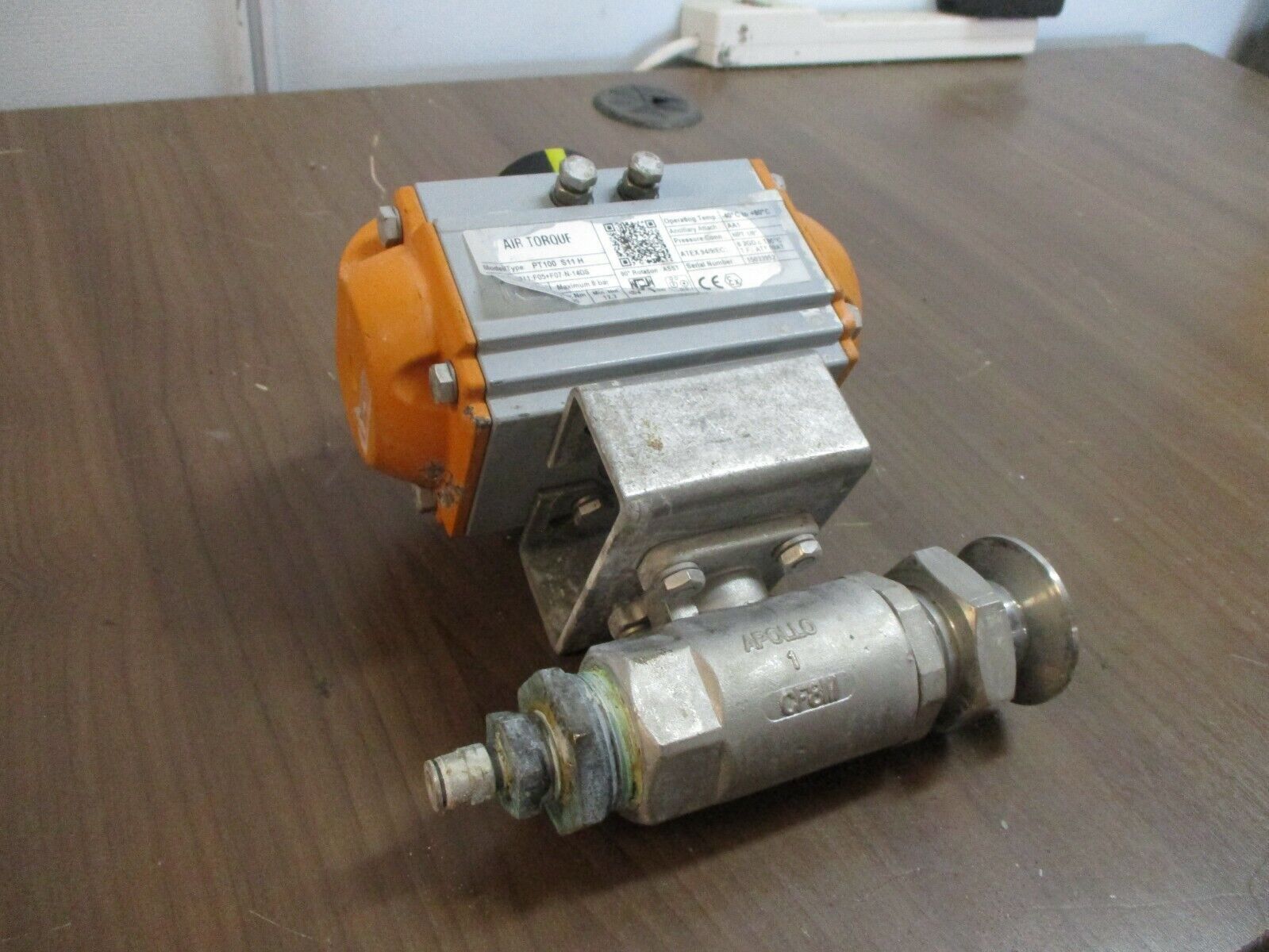Air Torque Pneumatic Actuator PT100 S11 H 8 bar 90° Rotation Used