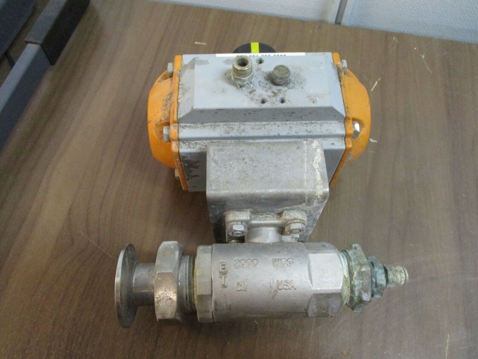 Air Torque Pneumatic Actuator PT100 S11 H 8 bar 90° Rotation Used