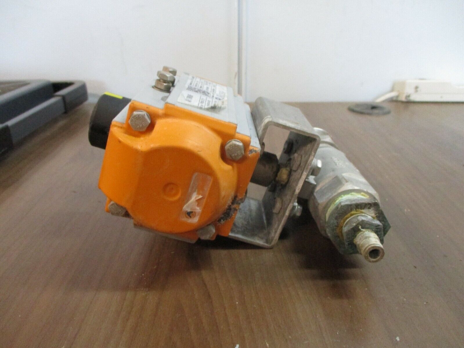 Air Torque Pneumatic Actuator PT100 S11 H 8 bar 90° Rotation Used