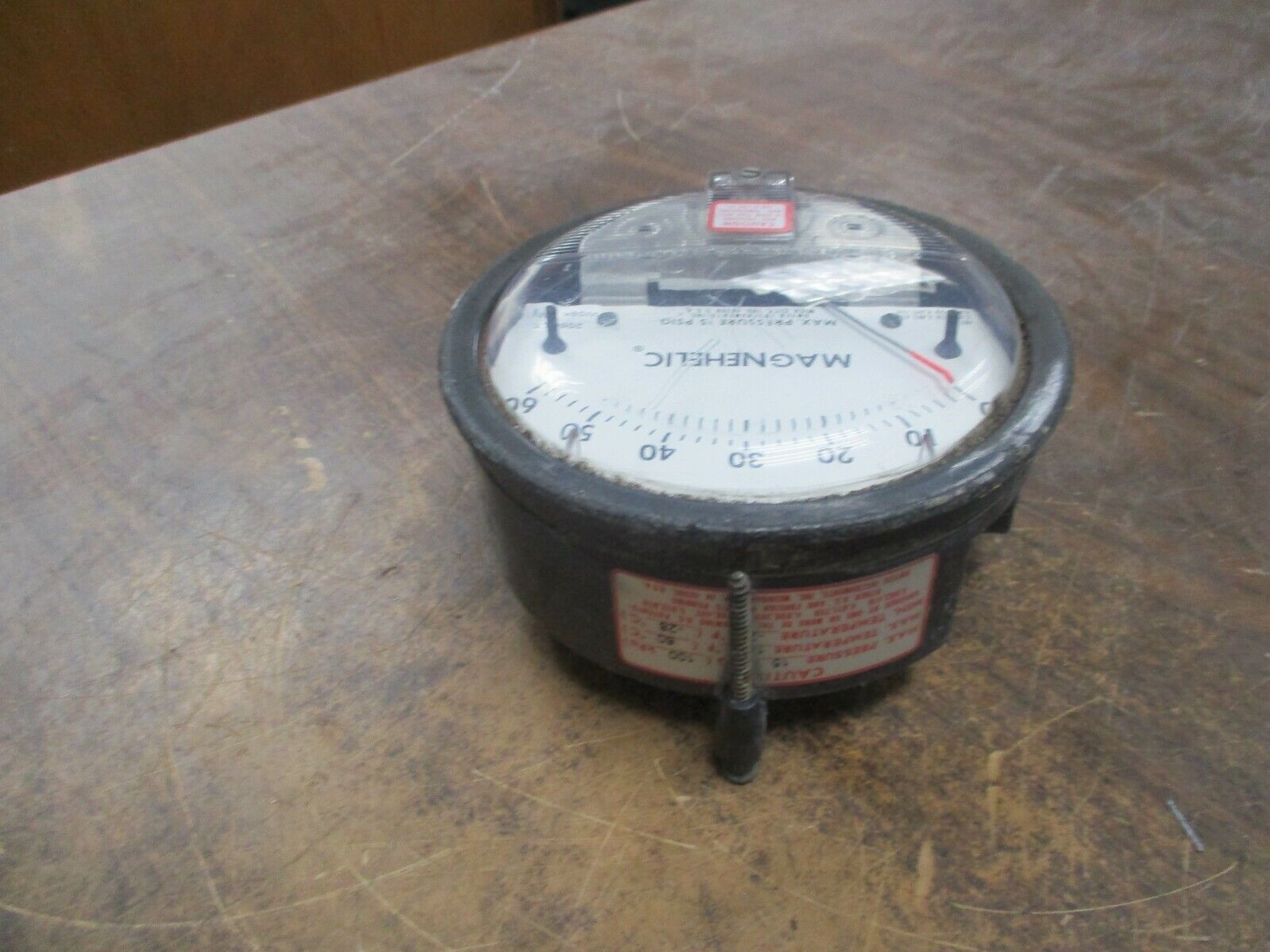 Magnehelic Pressure Gauge 2060-LT Range: 0-60" of Water Used