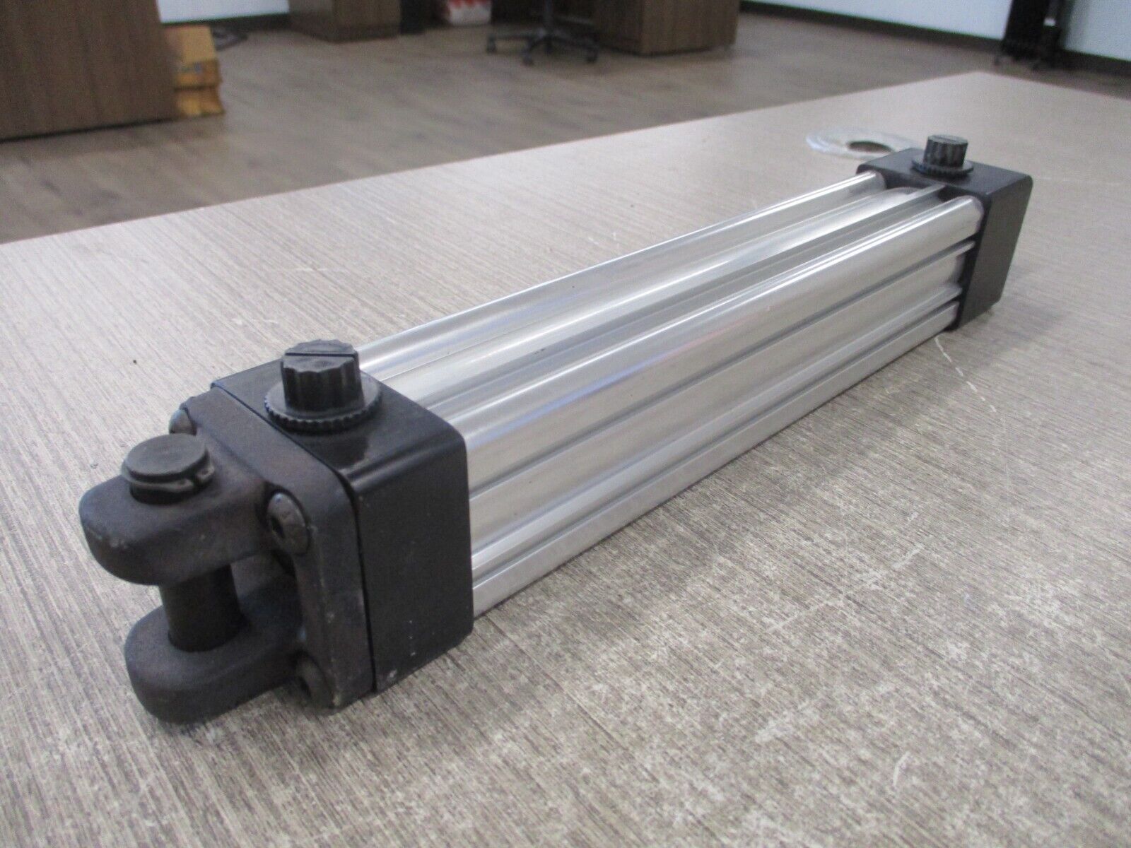 Fleetwood Goldco Wyard Pneumatic Air Cylinder 300928 250PSI *No Box* New Surplus