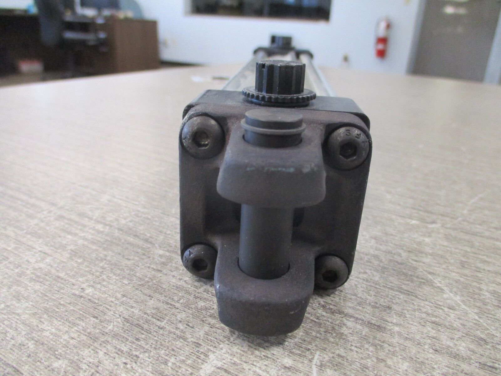 Fleetwood Goldco Wyard Pneumatic Air Cylinder 300928 250PSI *No Box* New Surplus