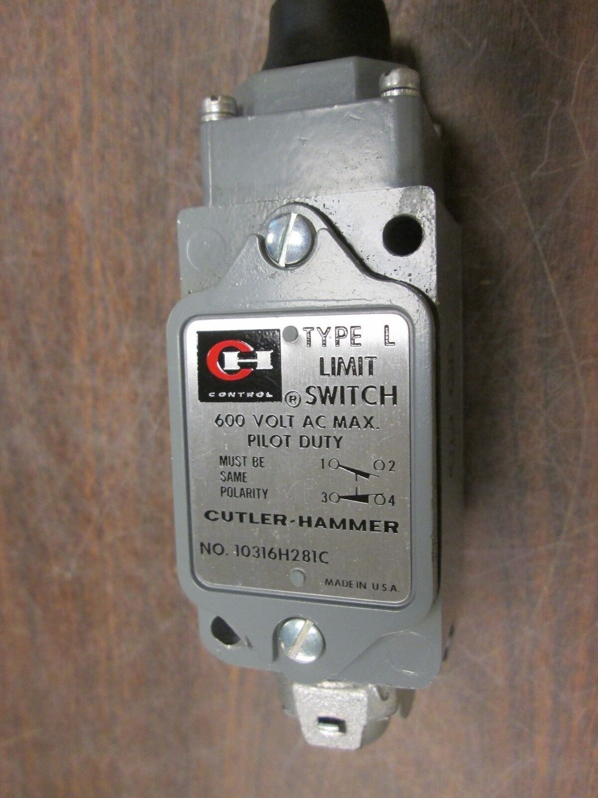 Cutler-Hammer Type L Limit Switch 10316H281C 600VAC max w/ conduit Used