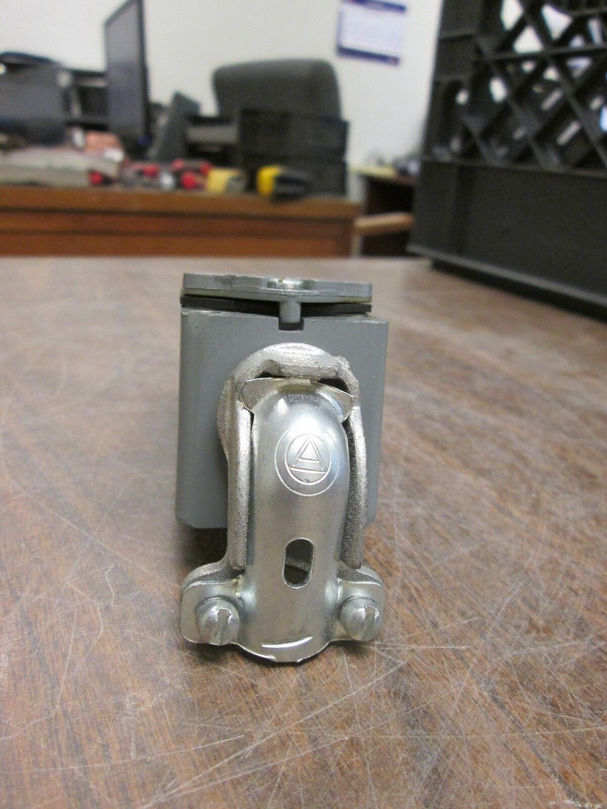 Cutler-Hammer Type L Limit Switch 10316H281C 600VAC max w/ conduit Used