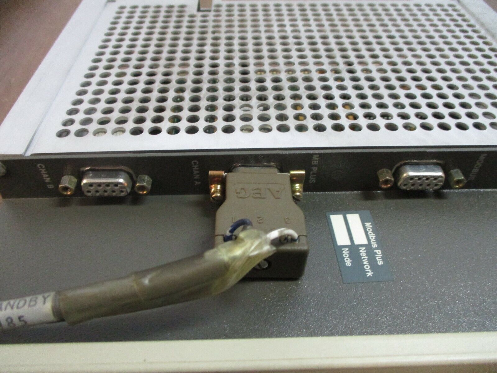 AEG Modicon Modbus Plus Network Adapter Module AS-S985-802 Model #: AM-S985-800