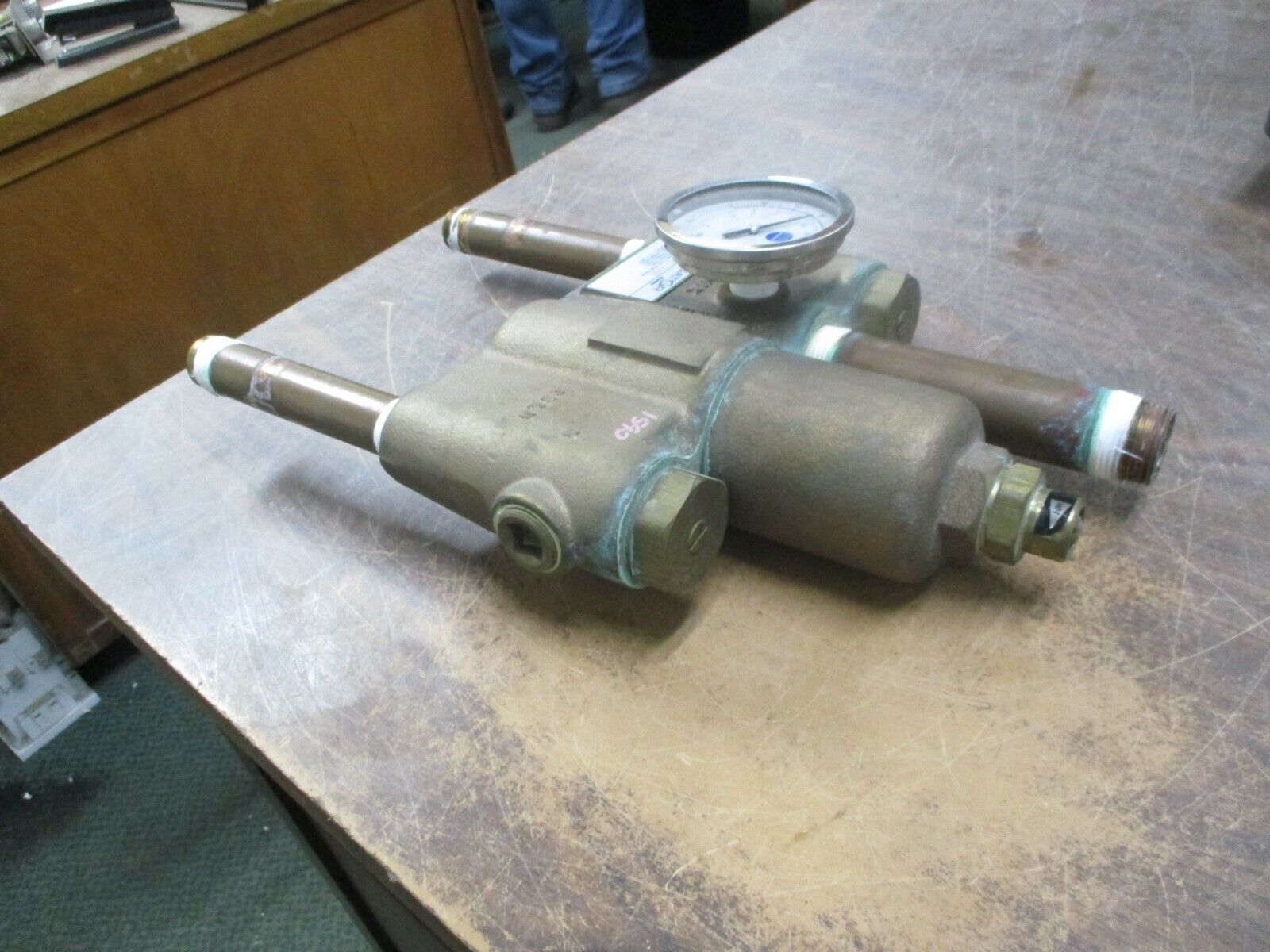 Bradley Navigator Emergency Fixture Thermostatic Mixing Valve S19-2100 Used