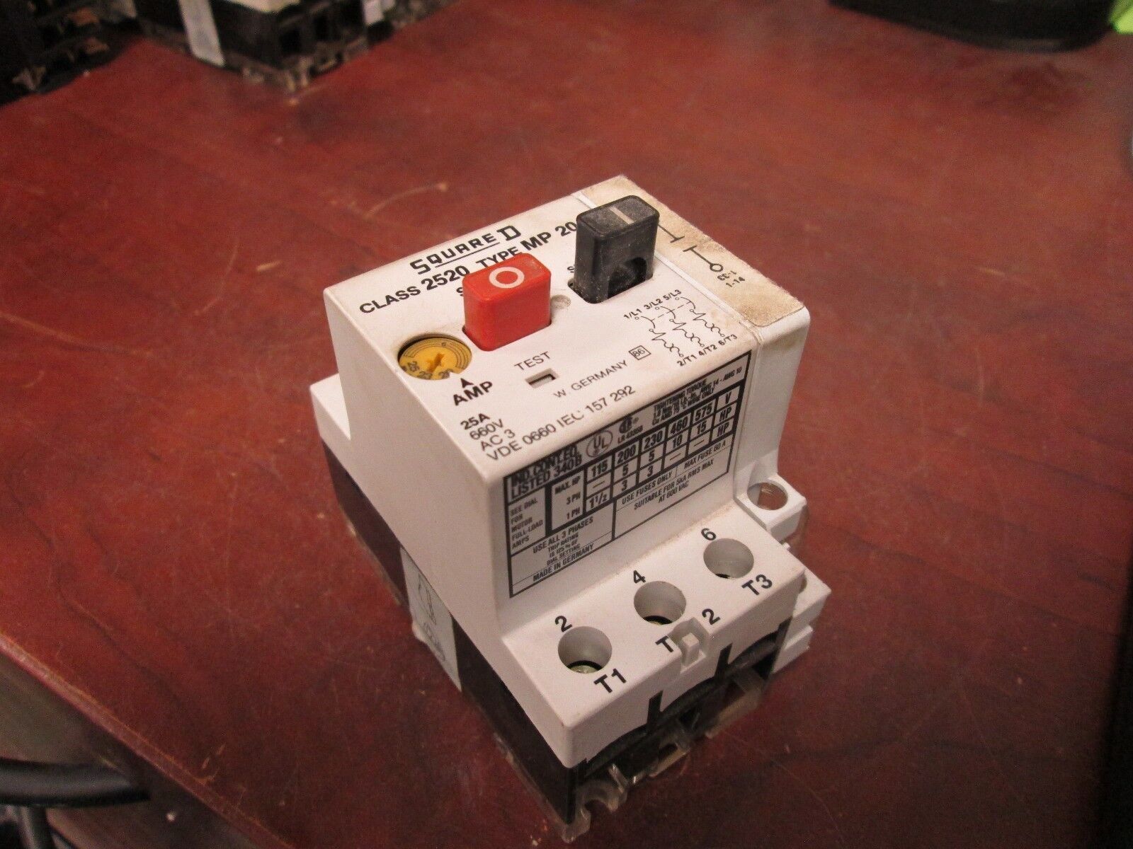 Square D Manual Motor Starter 2520 MP20.0 Range: 20-25A Used