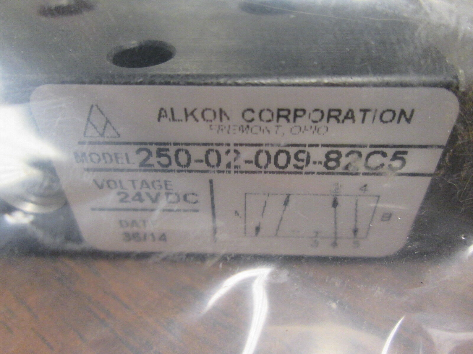 Alkon Solenoid Valve 250-02-009-82C5 24VDC New Surplus