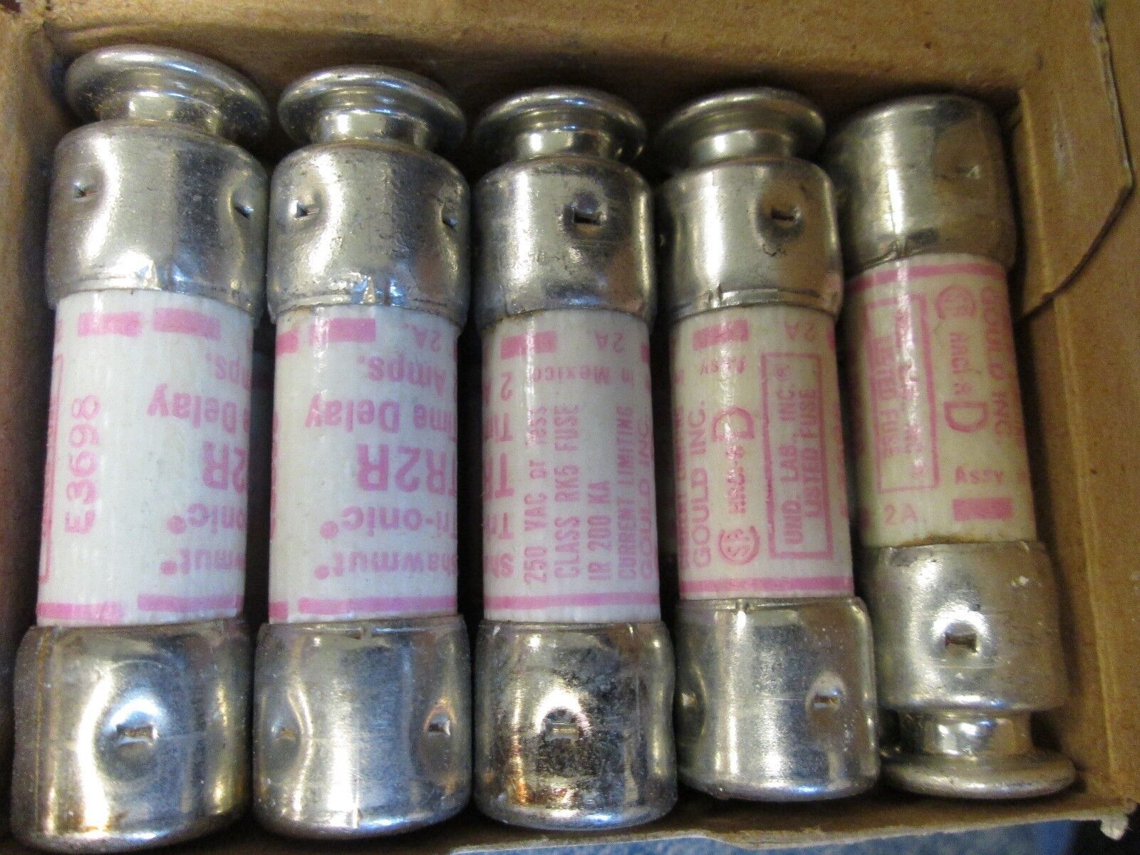 Shawmut Fuse TR 2R 2A 250V *Box of 10* New Surplus