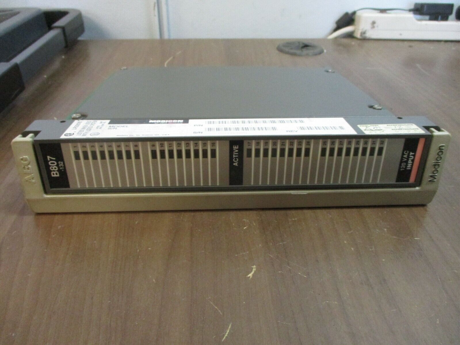 AEG Modicon Input Module AS-B807-132 120VAC Used