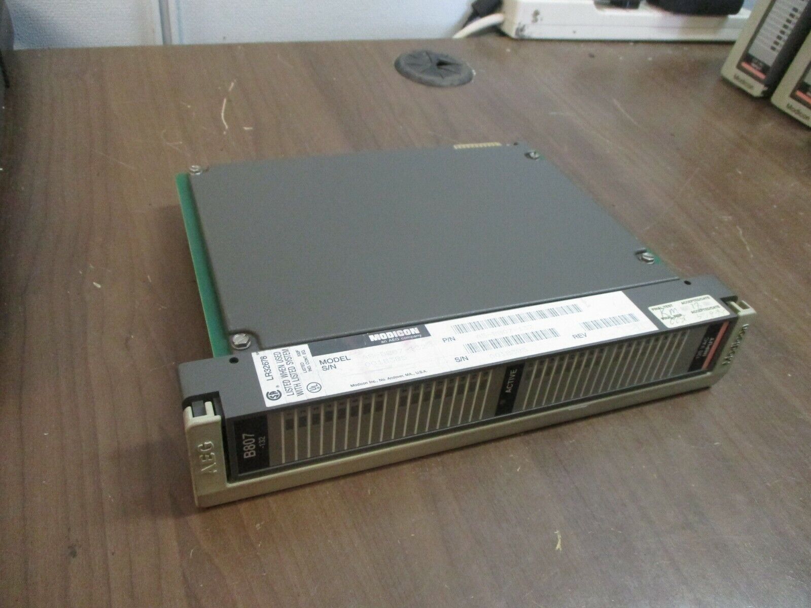 AEG Modicon Input Module AS-B807-132 120VAC Used