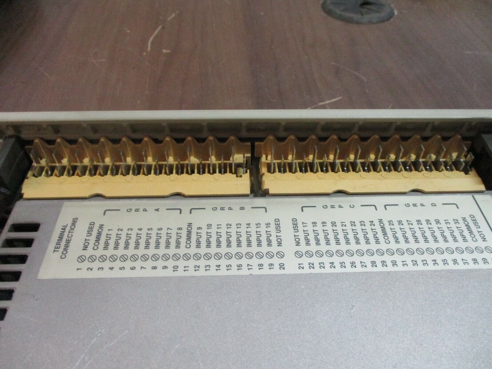 AEG Modicon Input Module AS-B807-132 120VAC Used