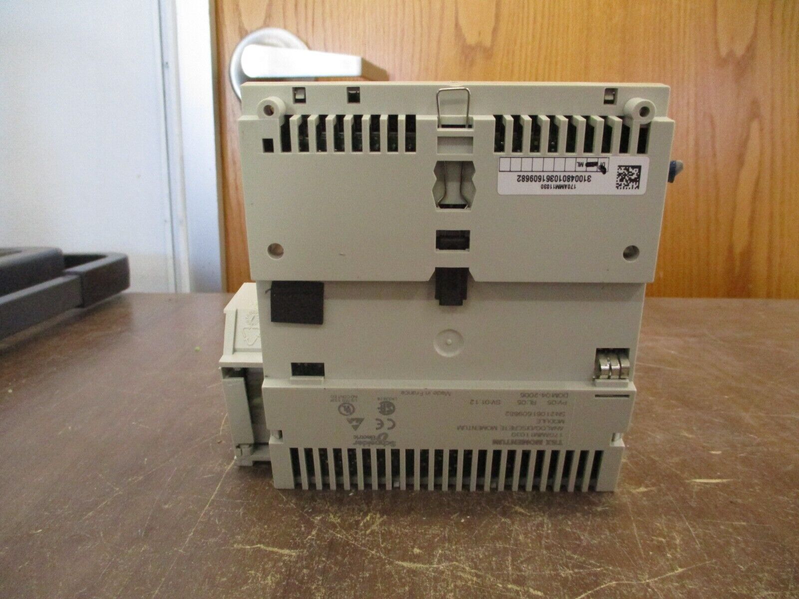 Schneider Electric TSX Momentum Processor w/ I/O Base 171CCC78010 512K Used