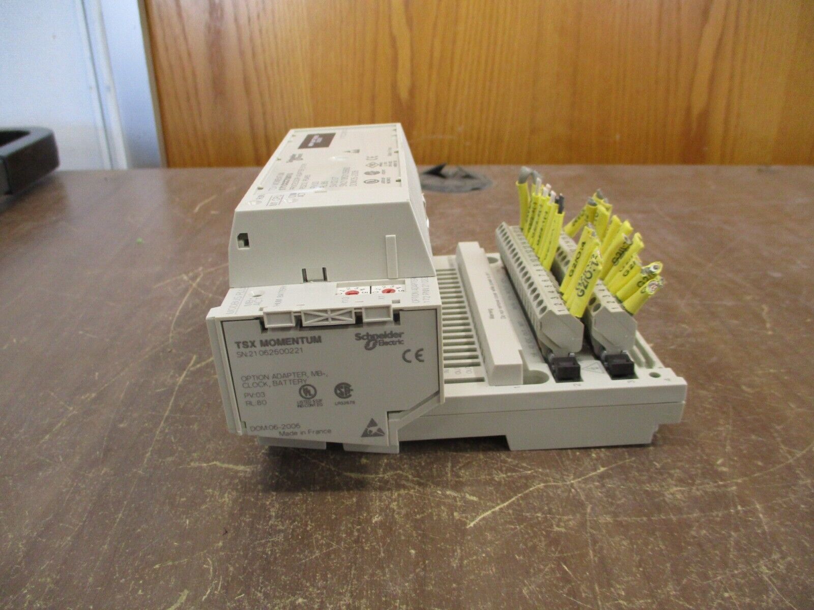 Schneider Electric TSX Momentum Processor w/ I/O Base 171CCC78010 512K Used