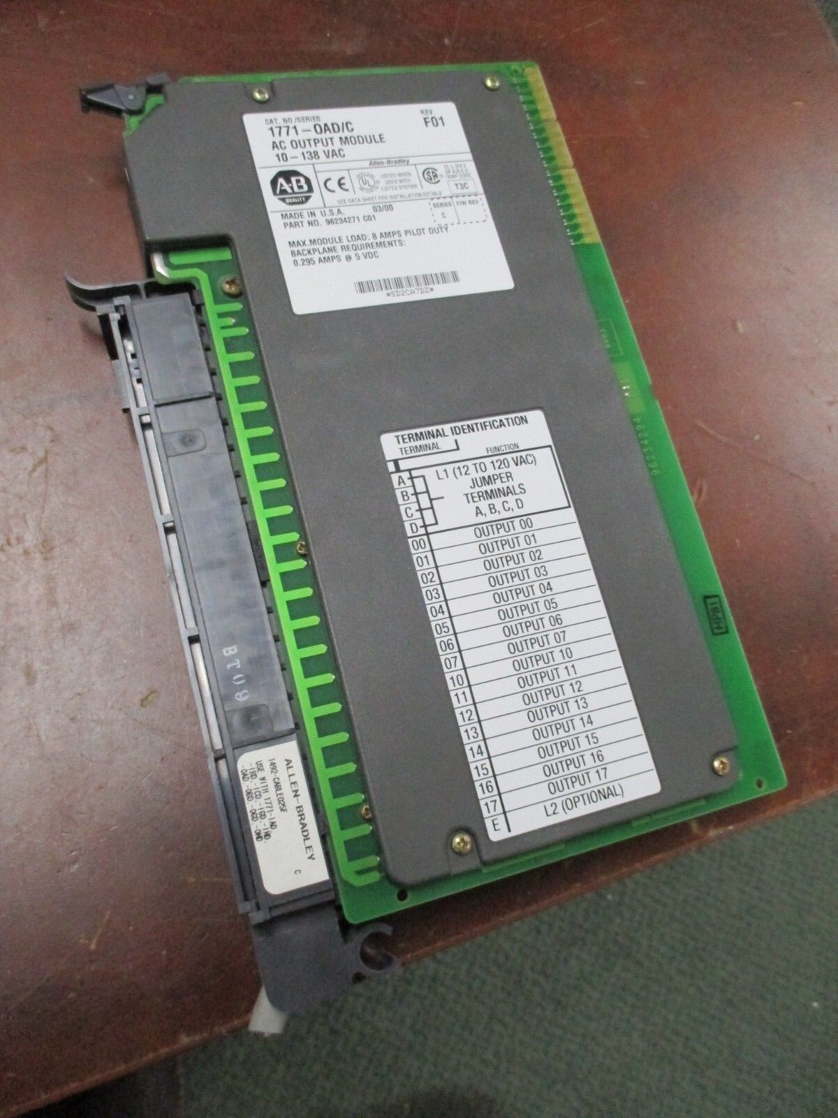 Allen-Bradley AC Output Module 1771-OAD/C Rev. F01 10-138VAC Used