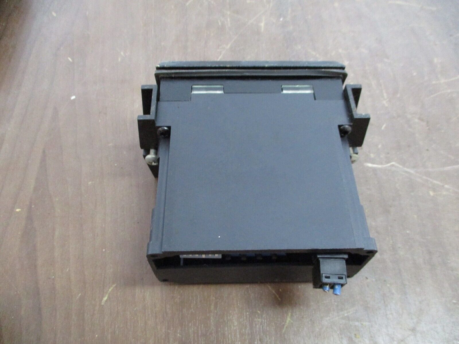 Red Lion Controls Apollo Loop Powered Process Indicator APLLP500 Used