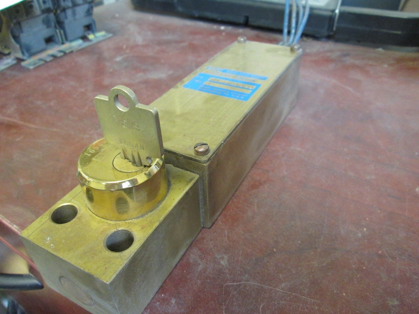 Kirk Interlock 32-K2885 Used