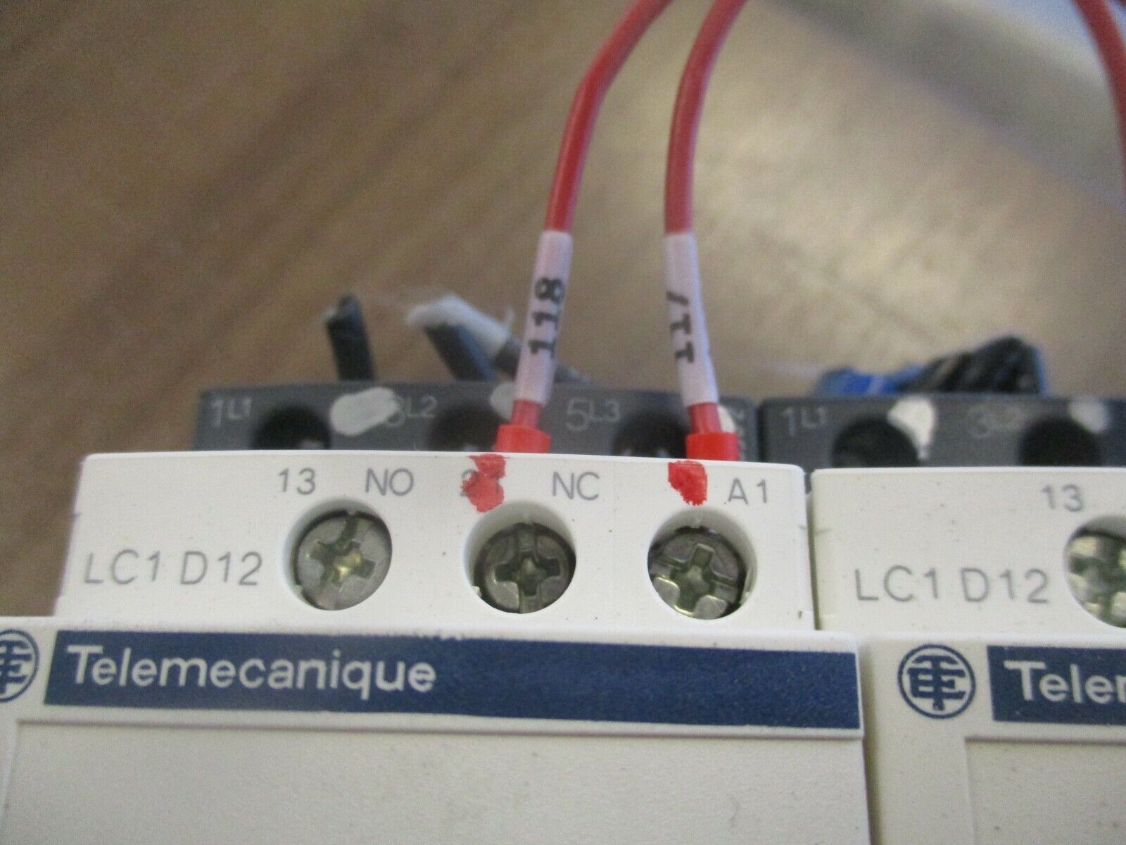 Schneider Reversing Starter LC1 D12/LRD1516 120V Coil Trip: 9-13A Used