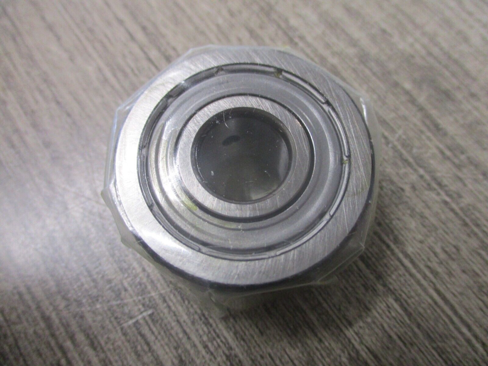 SKF Cam Roller 305801 C-2Z New Surplus