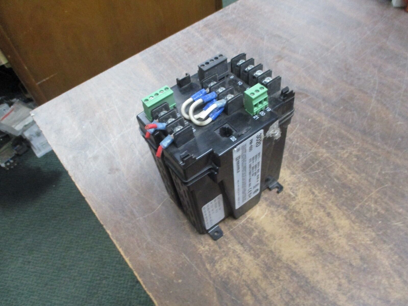 Square D PowerLogic Power Meter 3020 PM-650 *Missing Cover* Used