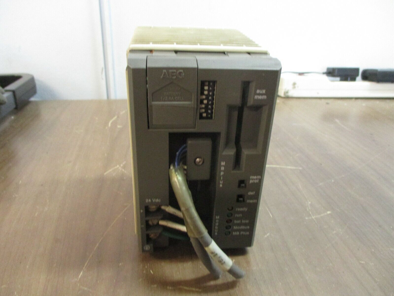 AEG Modicon CPU Module PC-A984-145 8K 24VDC 1A Used