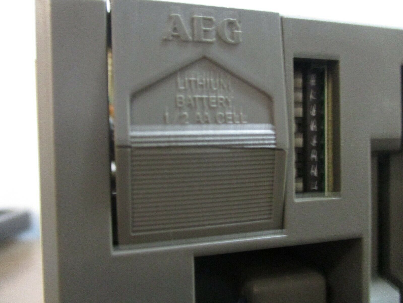 AEG Modicon CPU Module PC-A984-145 8K 24VDC 1A Used