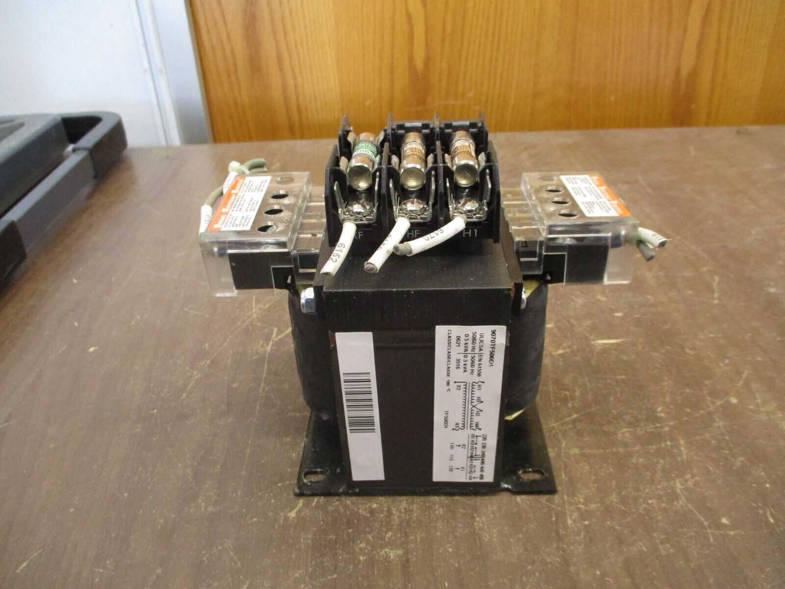 Square D Transformer 9070TF500D1 0.5kVA Pri: 240/480V Sec: 120V 50/60Hz Used