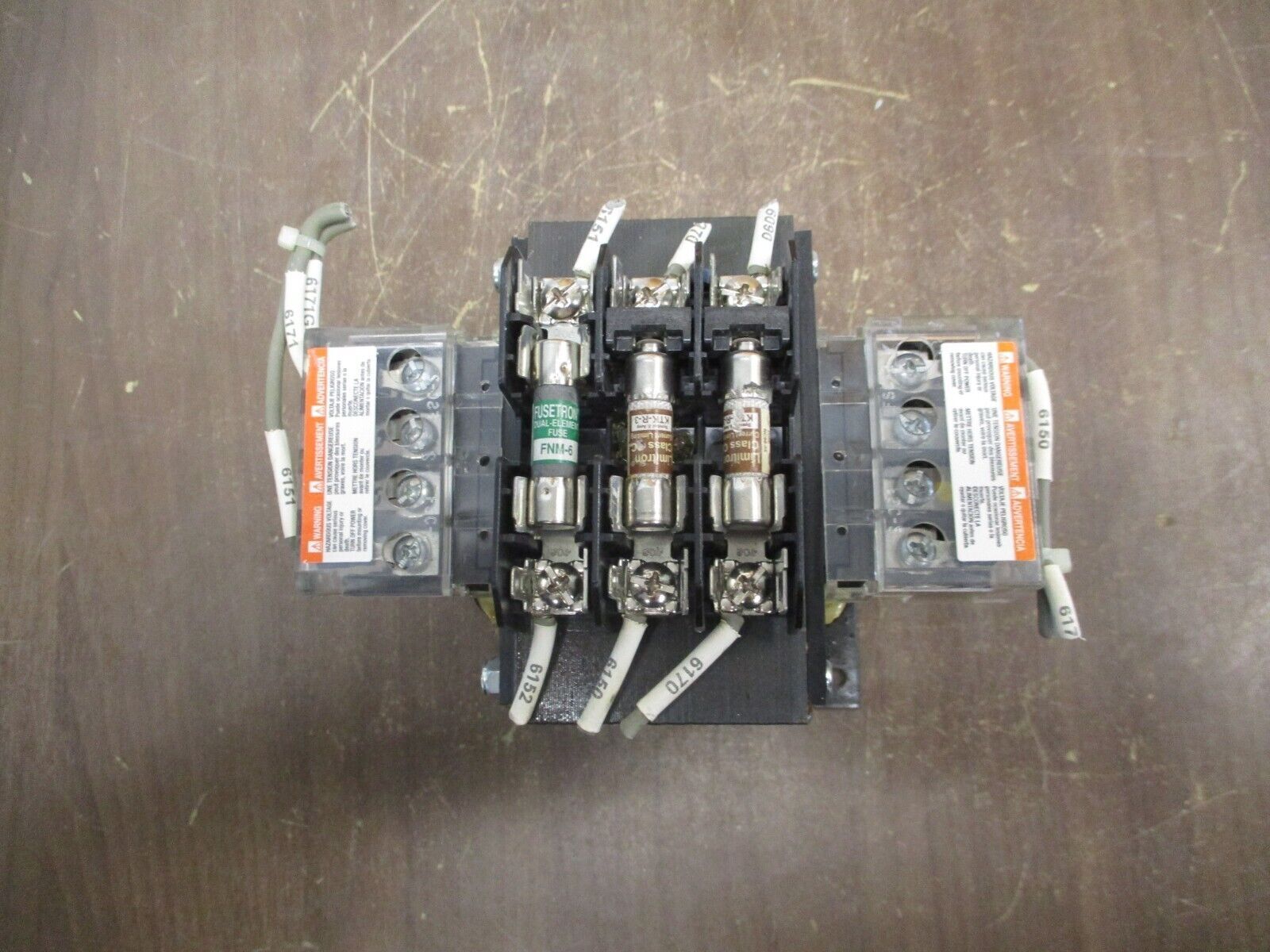 Square D Transformer 9070TF500D1 0.5kVA Pri: 240/480V Sec: 120V 50/60Hz Used
